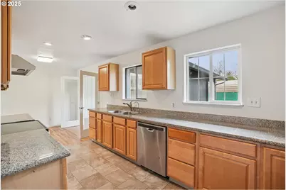 4907 SE 113th Ave, Portland, OR 97266 - Photo 12