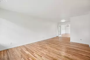 4907 SE 113th Ave, Portland, OR 97266 - Photo 8