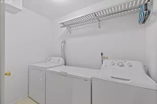 860 SW 10th St, Lincoln City, OR 97367 - Photo 30