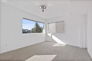 860 SW 10th St, Lincoln City, OR 97367 - Photo 36