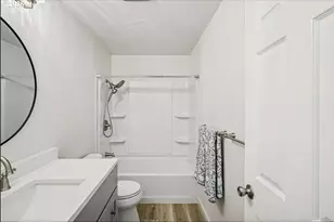 1505 Fetters Loop, Eugene, OR 97402 - Photo 4