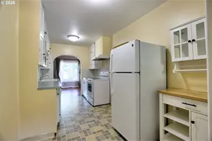 318 E 13th St, The Dalles, OR 97058 - Photo 14