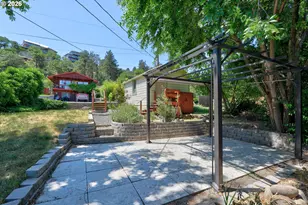 318 E 13th St, The Dalles, OR 97058 - Photo 18