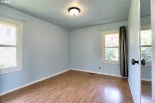 318 E 13th St, The Dalles, OR 97058 - Photo 16