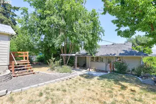 318 E 13th St, The Dalles, OR 97058 - Photo 20