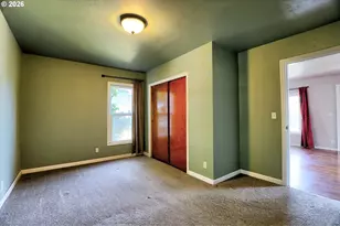 318 E 13th St, The Dalles, OR 97058 - Photo 8