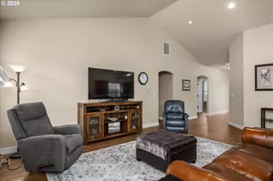 4155 Stellar Way, Springfield, OR 97478 - Photo 10