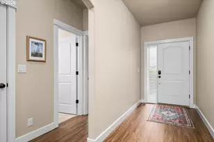 4155 Stellar Way, Springfield, OR 97478 - Photo 6