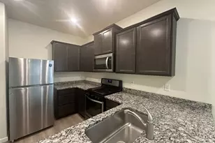 64 NE 134th Pl, Portland, OR 97230 - Photo 8