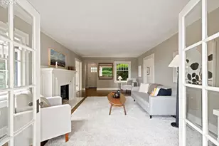 1035 SW Westwood Dr, Portland, OR 97239 - Photo 8