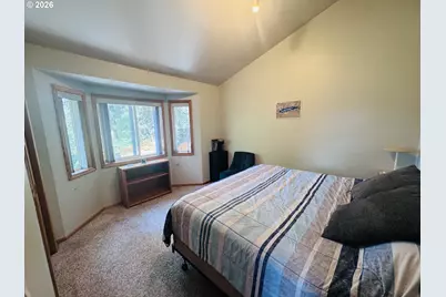 2660 Bowmont Dr, Eugene, OR 97405 - Photo 22