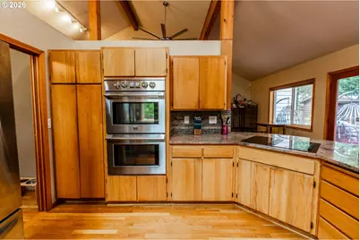 2660 Bowmont Dr, Eugene, OR 97405 - Photo 18