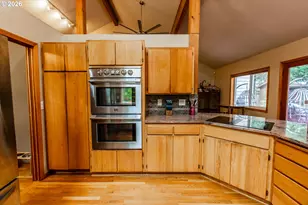 2660 Bowmont Dr, Eugene, OR 97405 - Photo 18