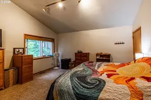 2660 Bowmont Dr, Eugene, OR 97405 - Photo 30