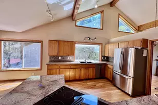 2660 Bowmont Dr, Eugene, OR 97405 - Photo 14