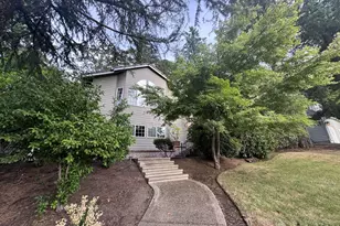 2660 Bowmont Dr, Eugene, OR 97405 - Photo 2