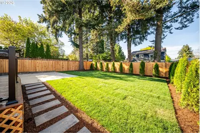 1925 SE Sherrett St, Portland, OR 97202 - Photo 30