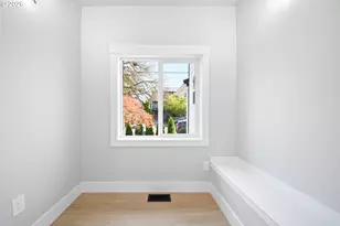 1925 SE Sherrett St, Portland, OR 97202 - Photo 14