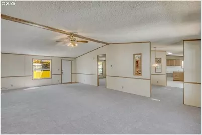 18485 SW Pacific Dr #unit 83, Tualatin, OR 97062 - Photo 2