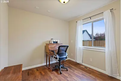 723 N 7th St, Carlton, OR 97111 - Photo 16