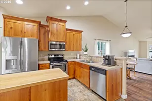 723 N 7th St, Carlton, OR 97111 - Photo 8