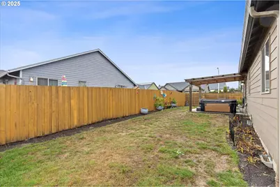 723 N 7th St, Carlton, OR 97111 - Photo 24