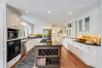 17282 Lake Haven Dr, Lake Oswego, OR 97035 - Photo 14