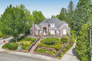 3889 SE St Andrews Pl, Gresham, OR 97080 - Photo 2