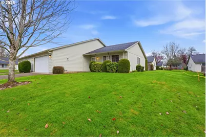 513 SE Clark Ave, Battle Ground, WA 98604 - Photo 2