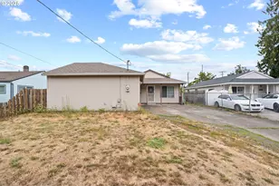 11625 SE Washington St, Portland, OR 97216 - Photo 8