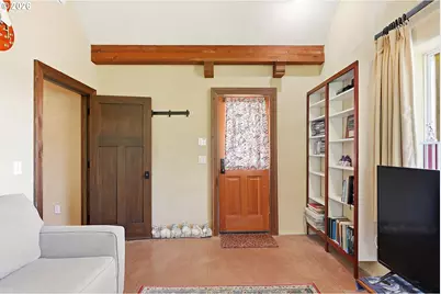 2015 Lonely Ln, Mosier, OR 97040 - Photo 16