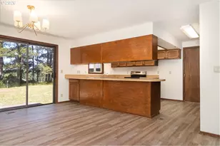 2520 S Crestline Dr, Waldport, OR 97394 - Photo 8