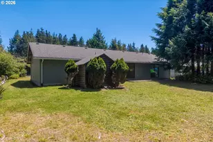 2520 S Crestline Dr, Waldport, OR 97394 - Photo 24