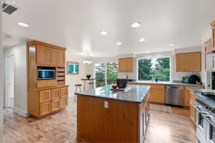 3335 Bentley Ave, Eugene, OR 97405 - Photo 12