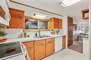 11745 SE Wood Ave, Milwaukie, OR 97222 - Photo 16