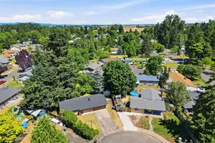 2250 W Irwin Way, Eugene, OR 97402 - Photo 46