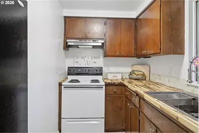 2250 W Irwin Way, Eugene, OR 97402 - Photo 16