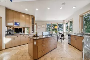 24400 SW Valley View Rd, West Linn, OR 97068 - Photo 8