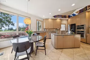 24400 SW Valley View Rd, West Linn, OR 97068 - Photo 10