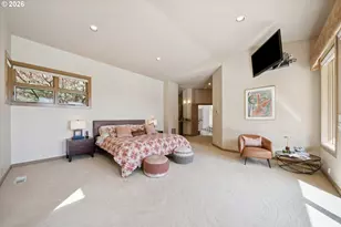 24400 SW Valley View Rd, West Linn, OR 97068 - Photo 16