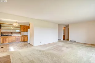 615 SW Isaac Ln, Pendleton, OR 97801 - Photo 6