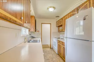 615 SW Isaac Ln, Pendleton, OR 97801 - Photo 10