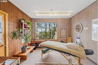 340 Central, Coos Bay, OR 97420 - Photo 16