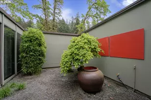 1990 Parkside Dr, Eugene, OR 97403 - Photo 22