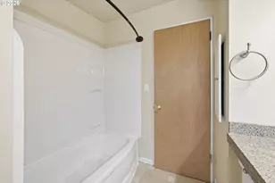 1430 Barton St, Eugene, OR 97404 - Photo 10