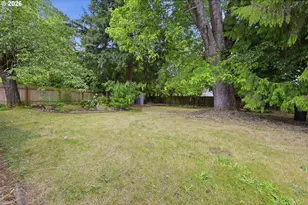 1430 Barton St, Eugene, OR 97404 - Photo 18