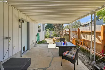 723 71st St, Springfield, OR 97478 - Photo 24