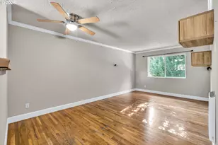 9333 N Lombard St, Portland, OR 97203 - Photo 10