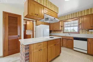 13937 NW Springville Rd, Portland, OR 97229 - Photo 8