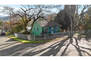 635 NW 4th Ave, Myrtle Creek, OR 97457 - Photo 18